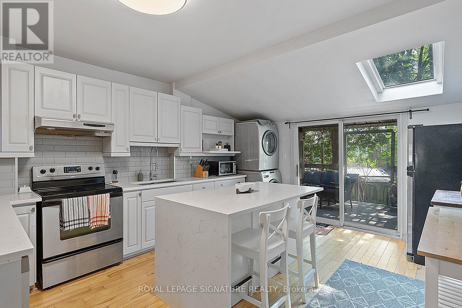 55 Kingston Road, Toronto, Ontario  M4L 1S5 - Photo 8 - E13143896