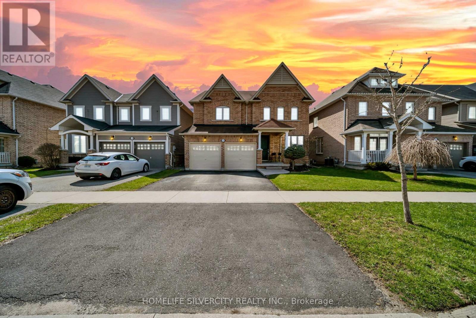 23 Ross Wright Avenue, Clarington, Ontario  L1C 0P6 - Photo 2 - E13143914