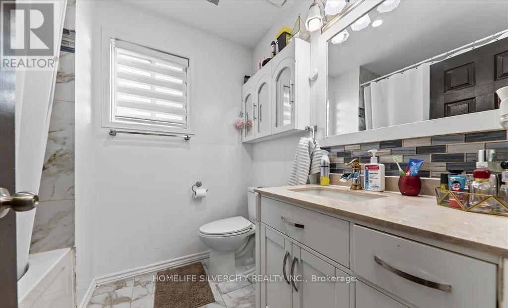 150 Centre Street S, Oshawa, Ontario  L1H 4A4 - Photo 10 - E13133888