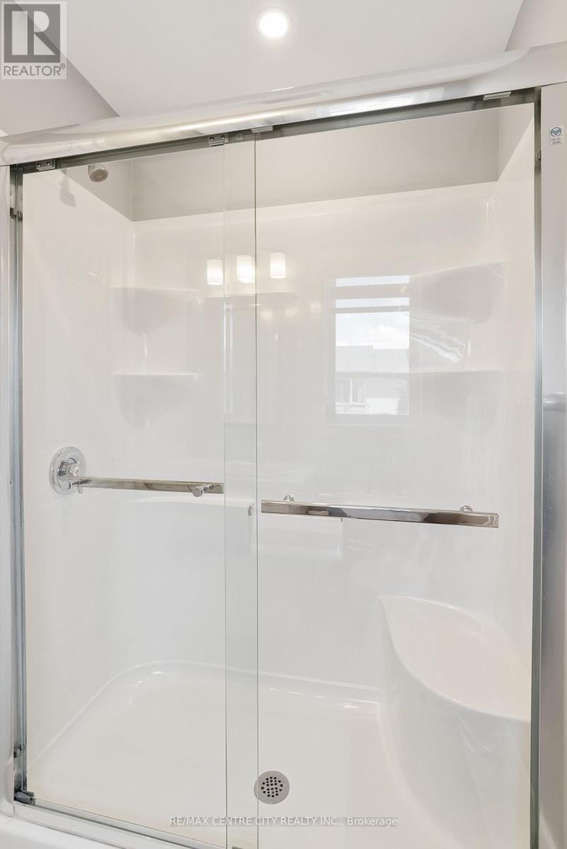 4 - 2070 Meadowgate Boulevard, London South, Ontario  N6M 0H5 - Photo 18 - X13142686