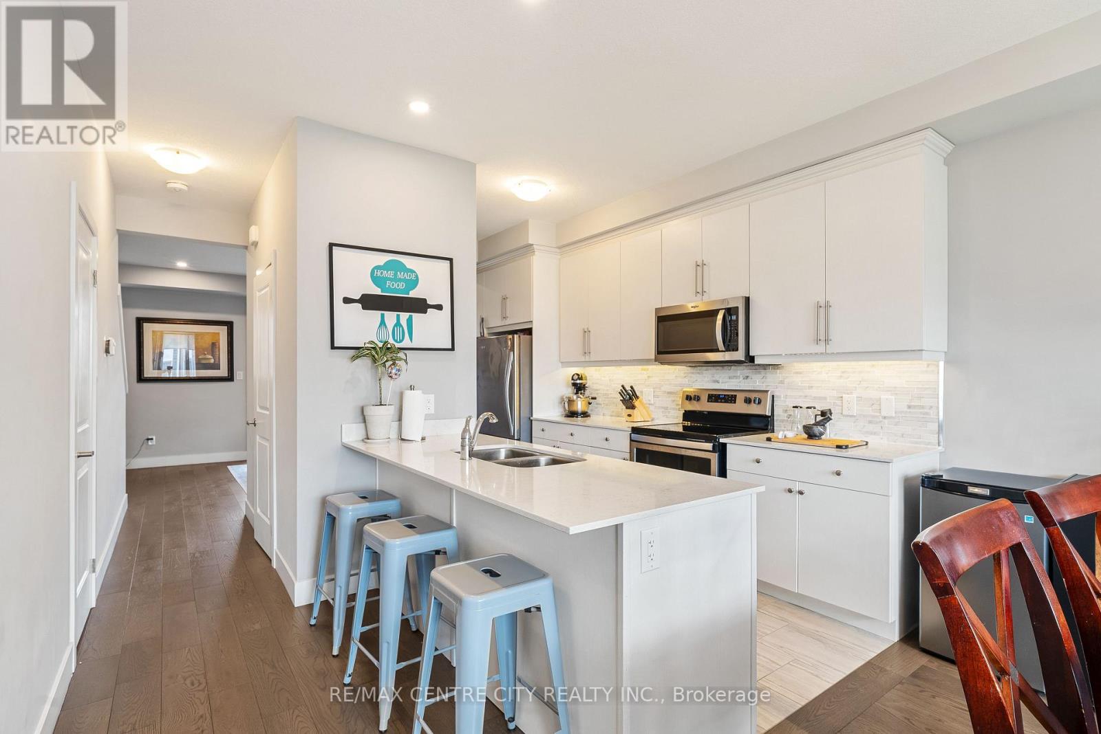 4 - 2070 Meadowgate Boulevard, London South, Ontario  N6M 0H5 - Photo 6 - X13142686