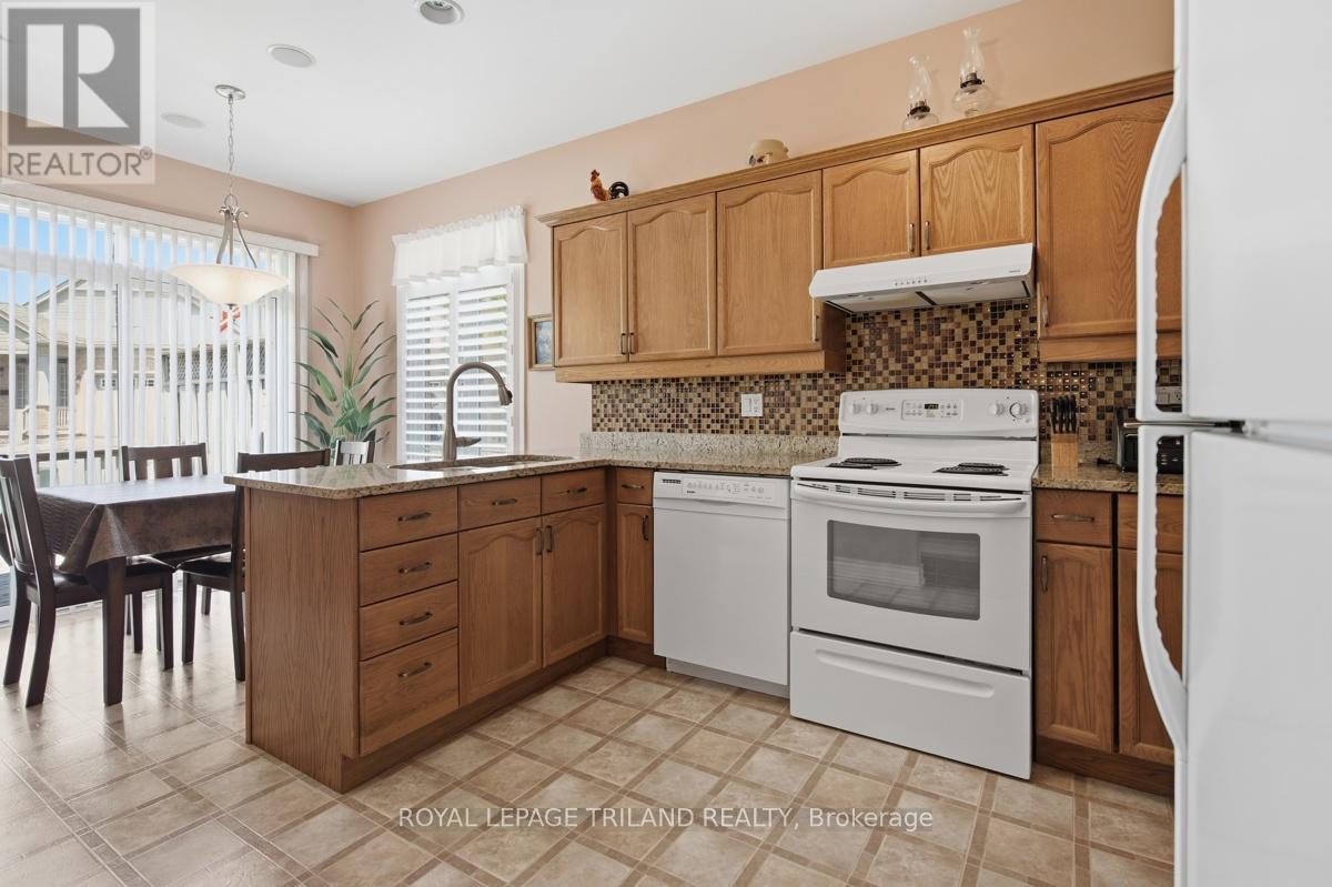 142 - 2025 Meadowgate Boulevard, London South, Ontario  N6M 1K9 - Photo 12 - X13144214