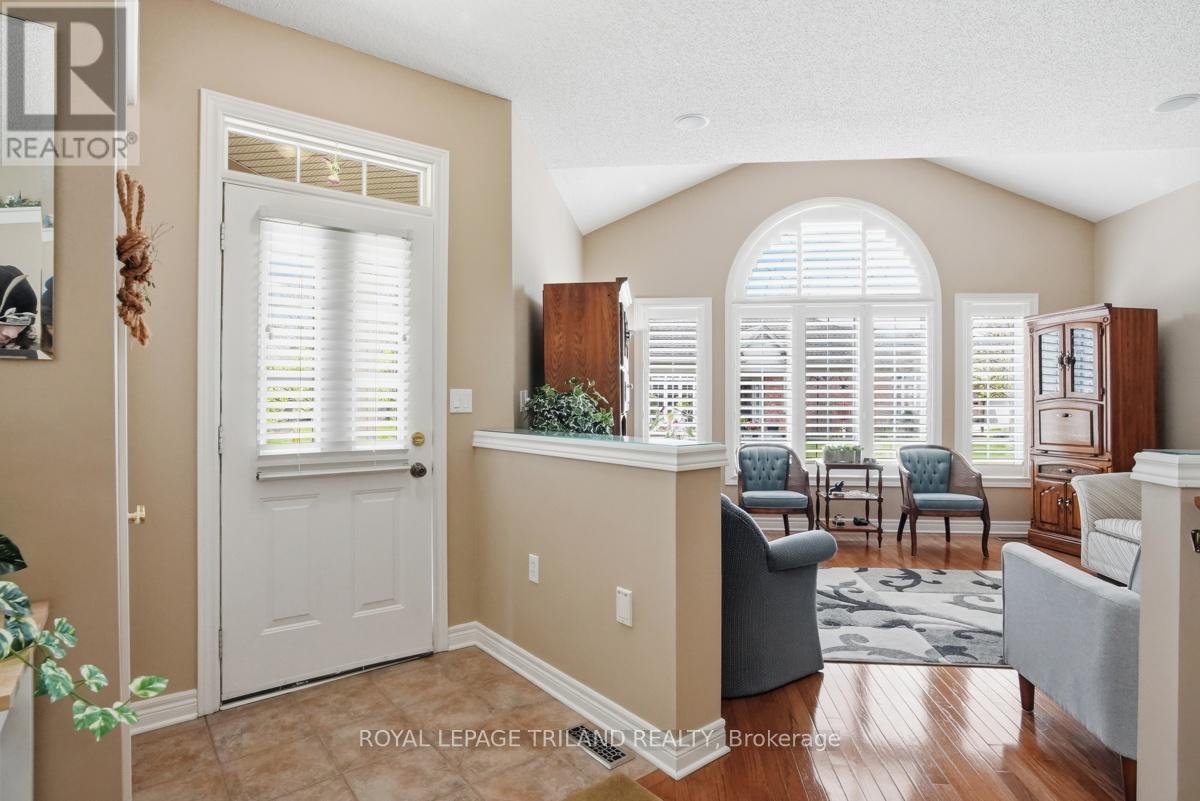 142 - 2025 Meadowgate Boulevard, London South, Ontario  N6M 1K9 - Photo 4 - X13144214