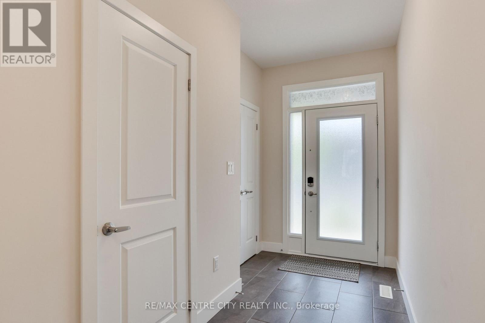 115 - 1960 Dalmagarry Road, London North, Ontario  N6G 0T8 - Photo 5 - X13144378
