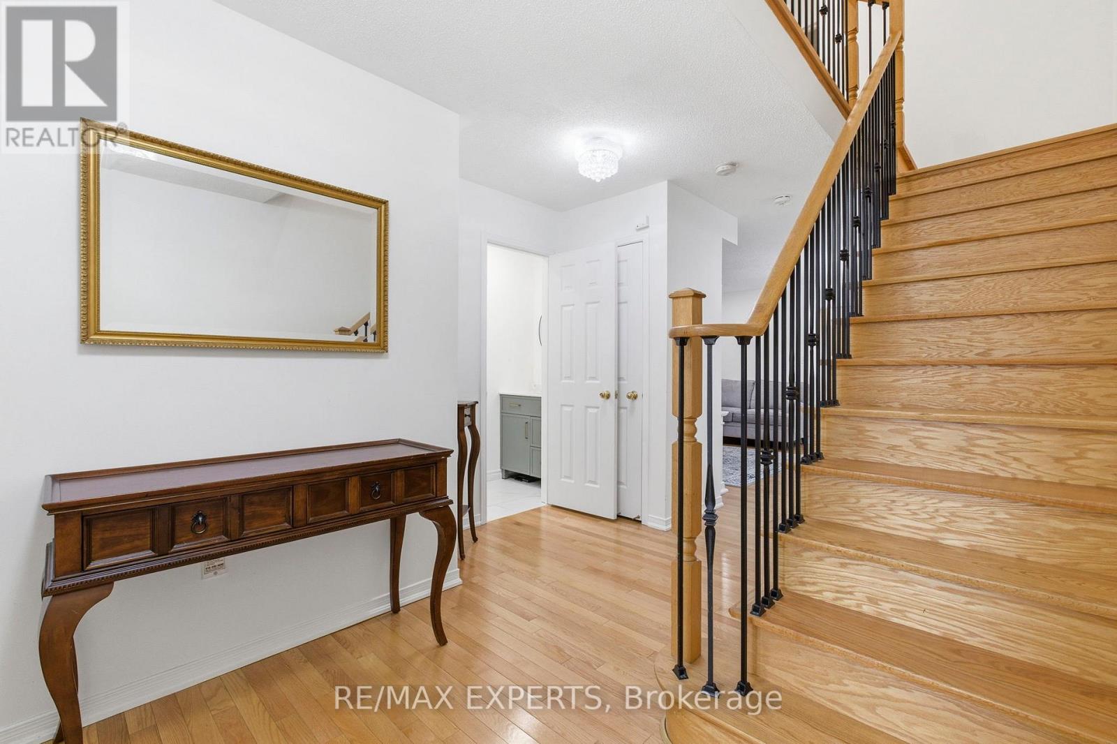 117 Revelstoke Crescent, Richmond Hill, Ontario  L4B 4T5 - Photo 5 - N13074506