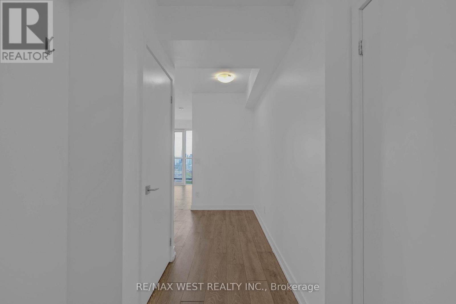 2006 - 159 Wellesley Street E, Toronto, Ontario  M4Y 0H5 - Photo 5 - C13124472