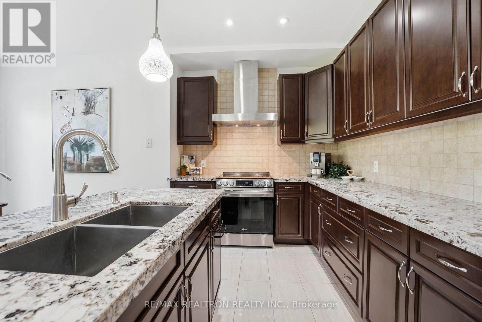 168 Pine Hill Road, Bradford West Gwillimbury, Ontario  L3Z 0H1 - Photo 17 - N13144012