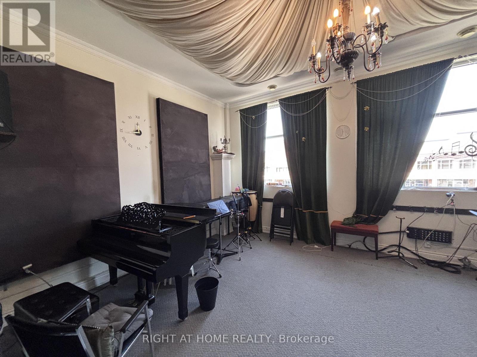 205 - 8791 Woodbine Avenue, Markham (Buttonville), Ontario  L3R 0P4 - Photo 2 - N13144028