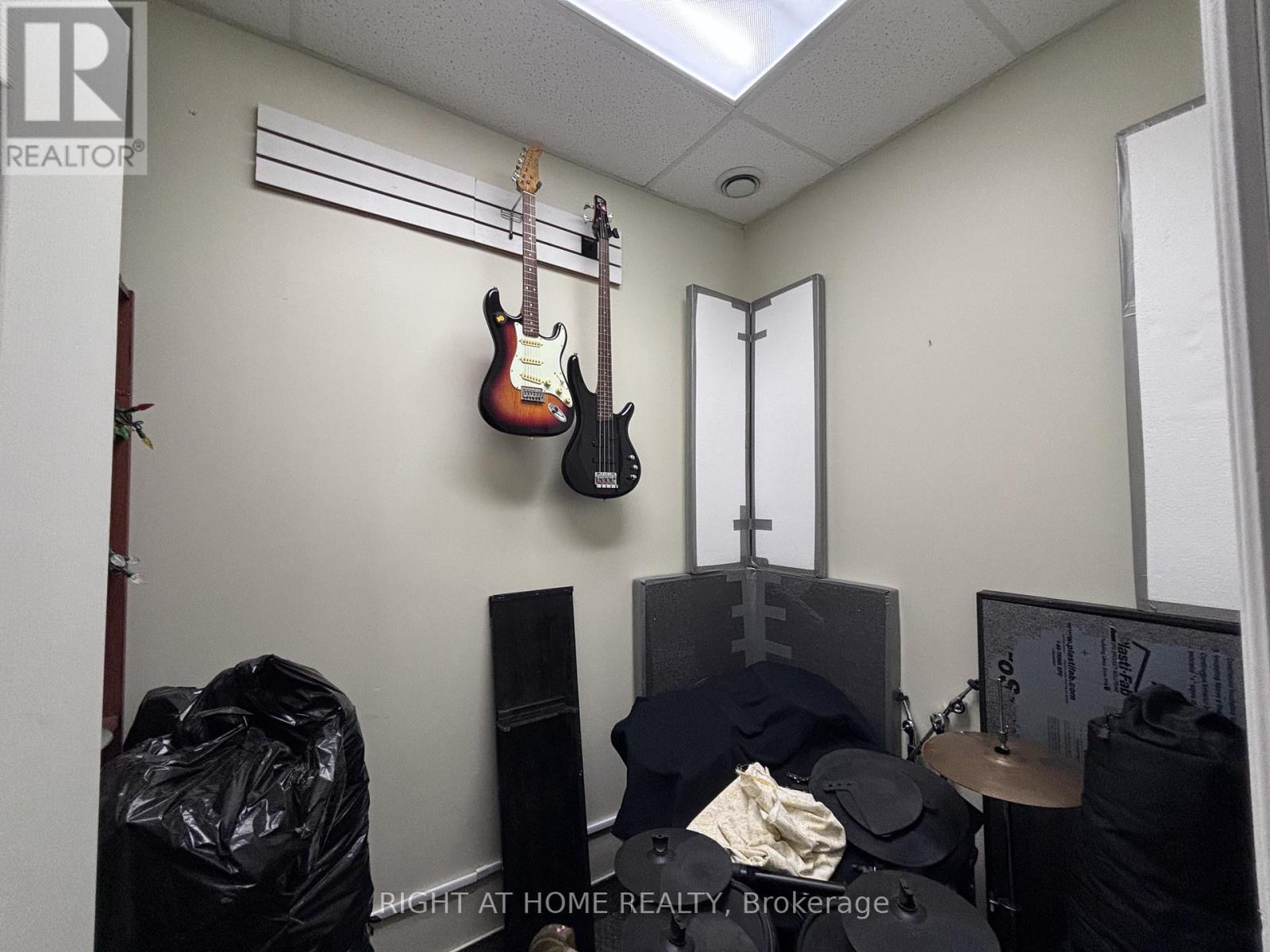205 - 8791 Woodbine Avenue, Markham (Buttonville), Ontario  L3R 0P4 - Photo 4 - N13144028