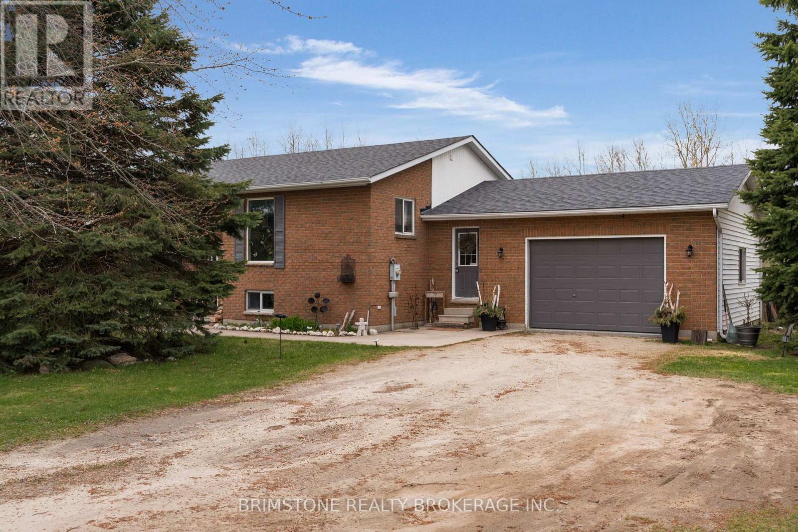 220 Morgan Road, Wasaga Beach, Ontario  L9Z 1N4 - Photo 1 - S13143882