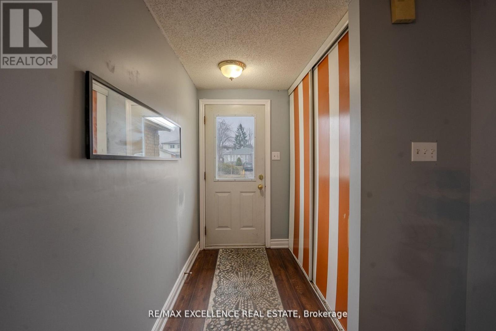 3 Hickling Trail, Barrie, Ontario  L4M 5V7 - Photo 5 - S13143888
