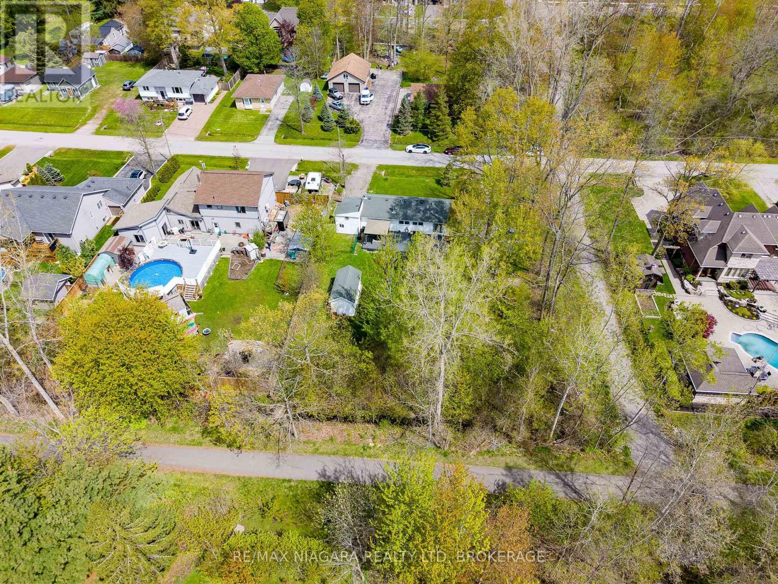 3283 Grove Avenue, Fort Erie, Ontario  L0S 1N0 - Photo 2 - X13144196