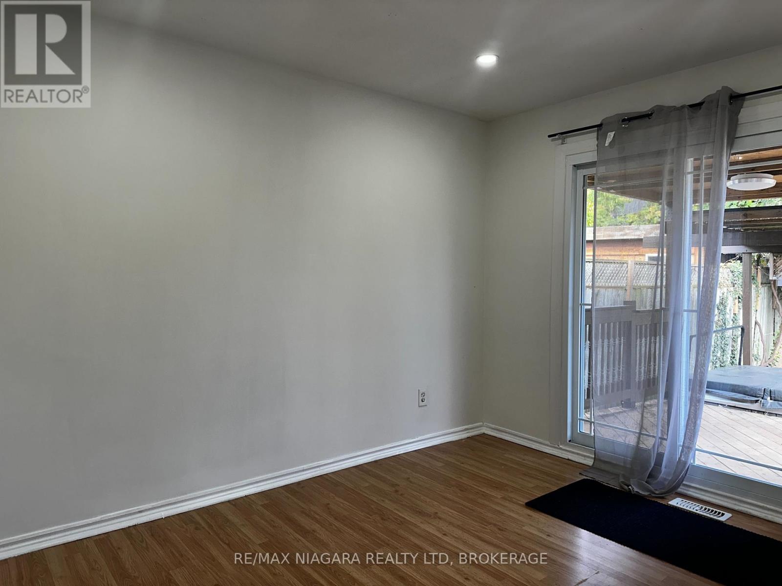 Upper - 43 A Beachaven Drive, St. Catharines, Ontario  L2M 1A6 - Photo 10 - X13144344