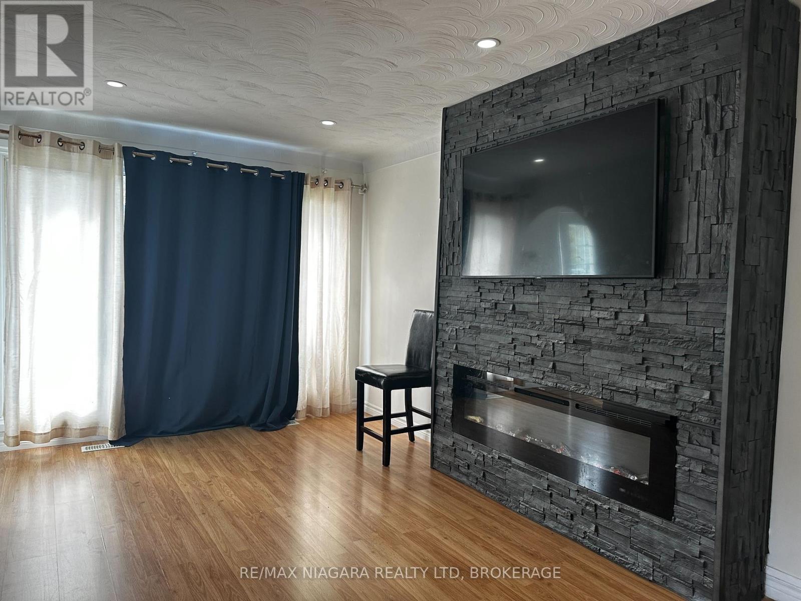Upper - 43 A Beachaven Drive, St. Catharines, Ontario  L2M 1A6 - Photo 3 - X13144344