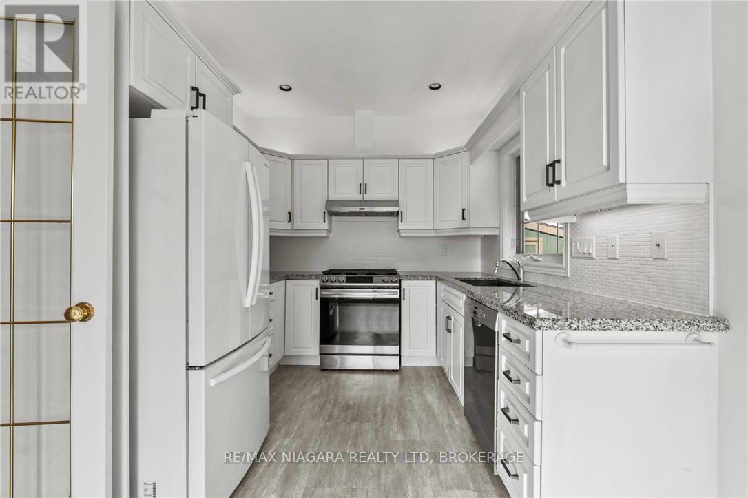 12 Pinot Trail, Niagara-On-The-Lake, Ontario  L0S 1J0 - Photo 12 - X13144368