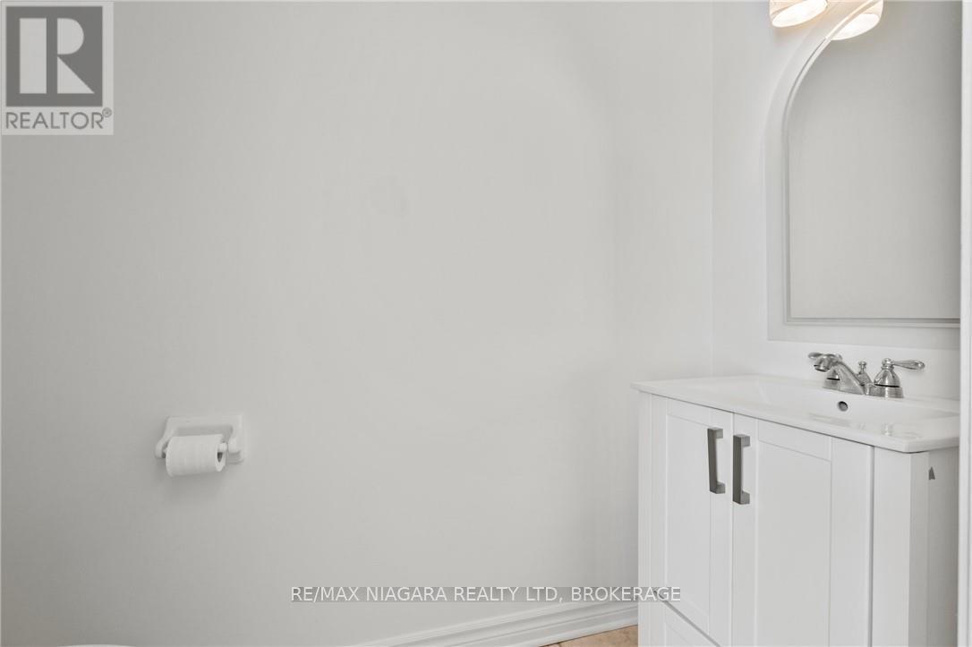 12 Pinot Trail, Niagara-On-The-Lake, Ontario  L0S 1J0 - Photo 19 - X13144368