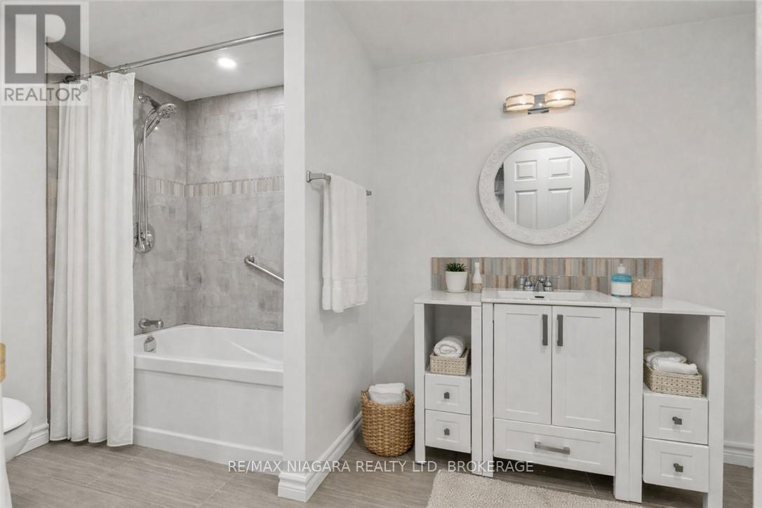 12 Pinot Trail, Niagara-On-The-Lake, Ontario  L0S 1J0 - Photo 23 - X13144368