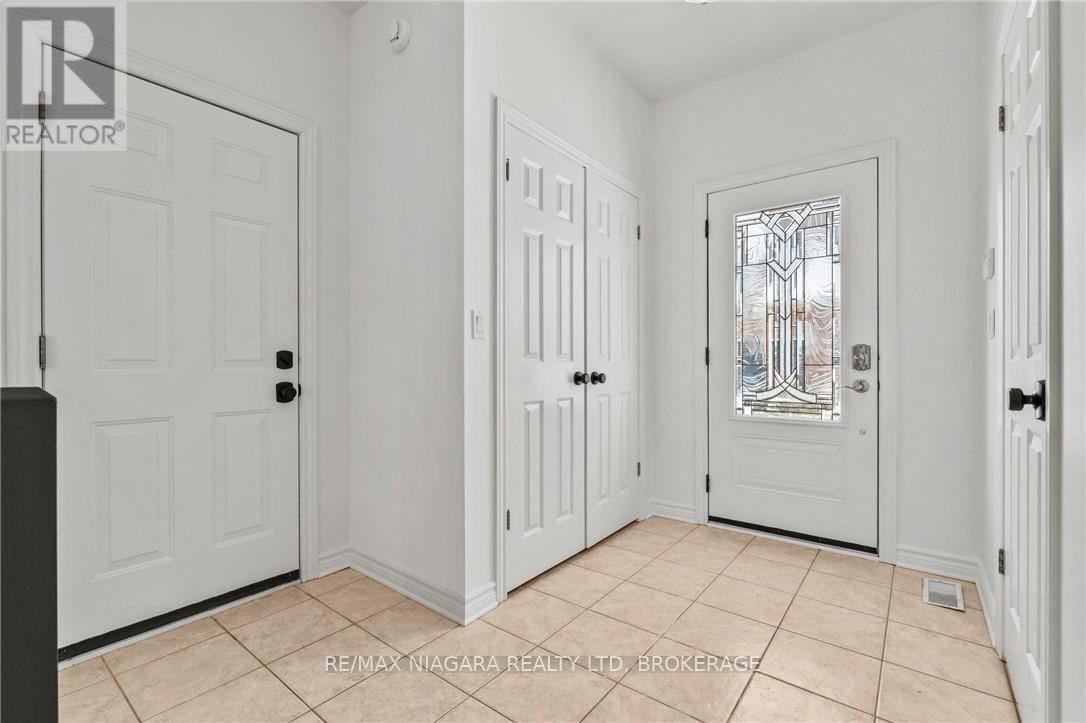 12 Pinot Trail, Niagara-On-The-Lake, Ontario  L0S 1J0 - Photo 27 - X13144368