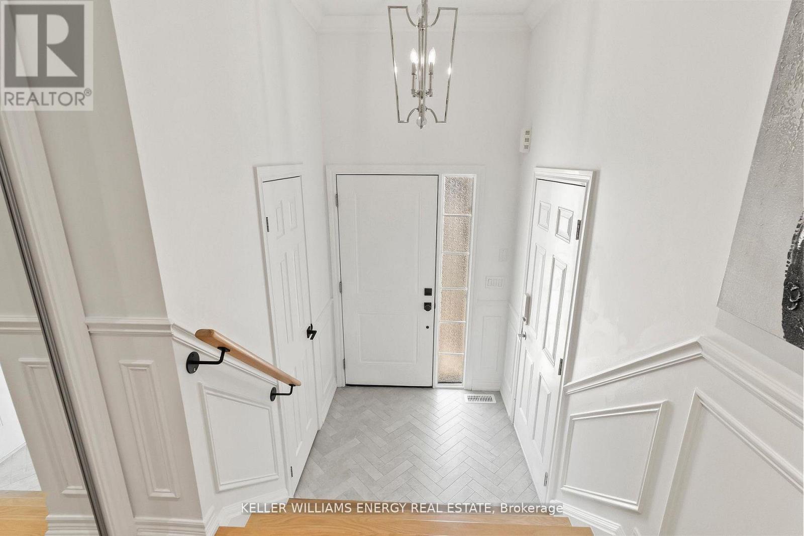 33 Tabaret Crescent, Oshawa, Ontario  L1L 0G5 - Photo 10 - E13144094
