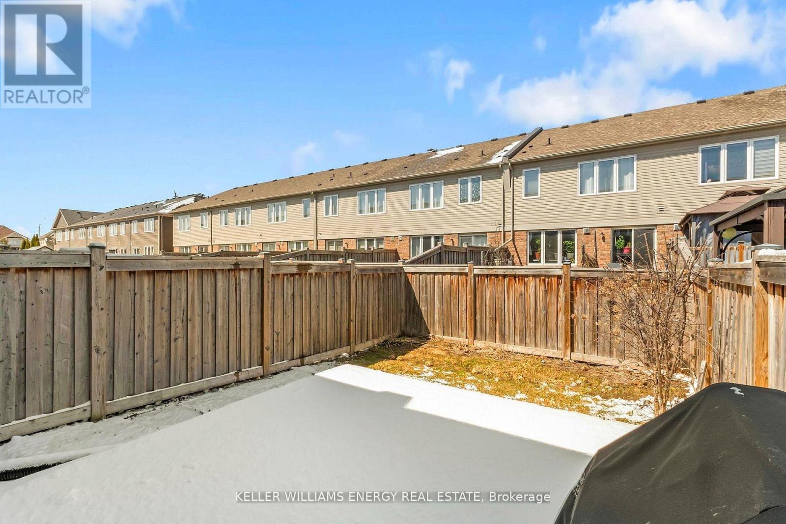 33 Tabaret Crescent, Oshawa, Ontario  L1L 0G5 - Photo 24 - E13144094