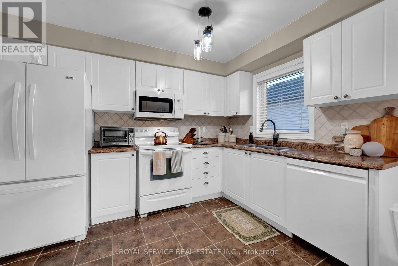 6 Goodwin Avenue, Clarington, Ontario  L1C 4Z4 - Photo 8 - E13144170