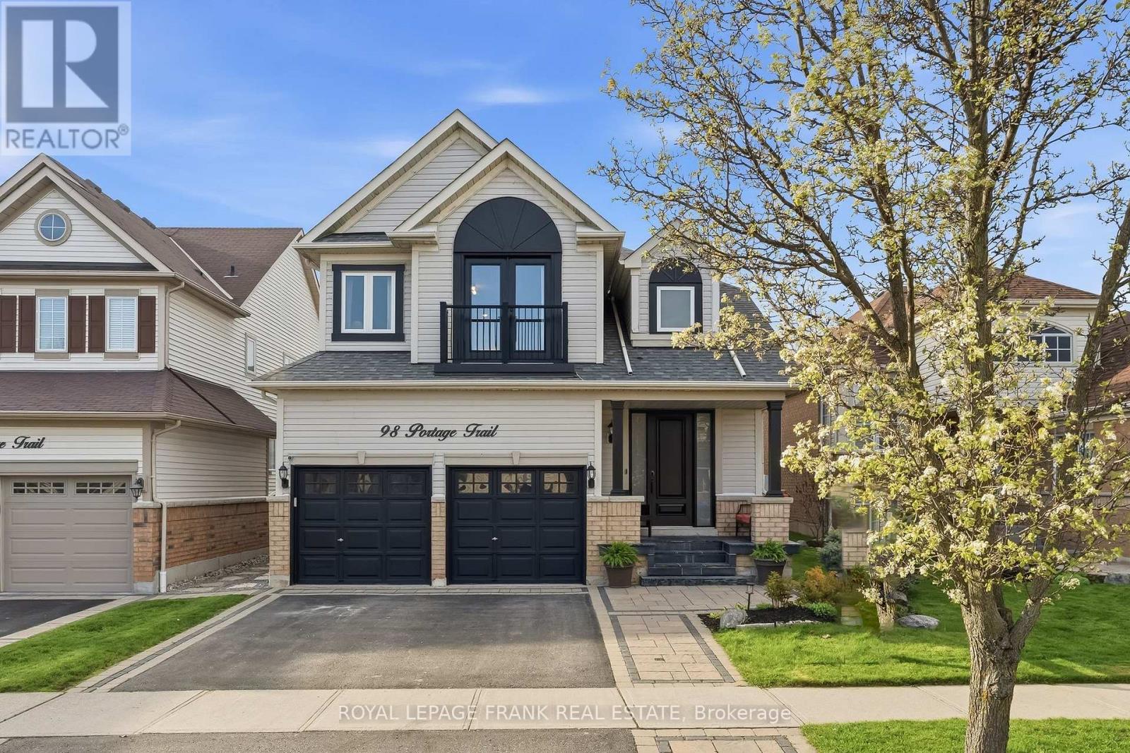 98 PORTAGE TRAIL, Whitby, Ontario