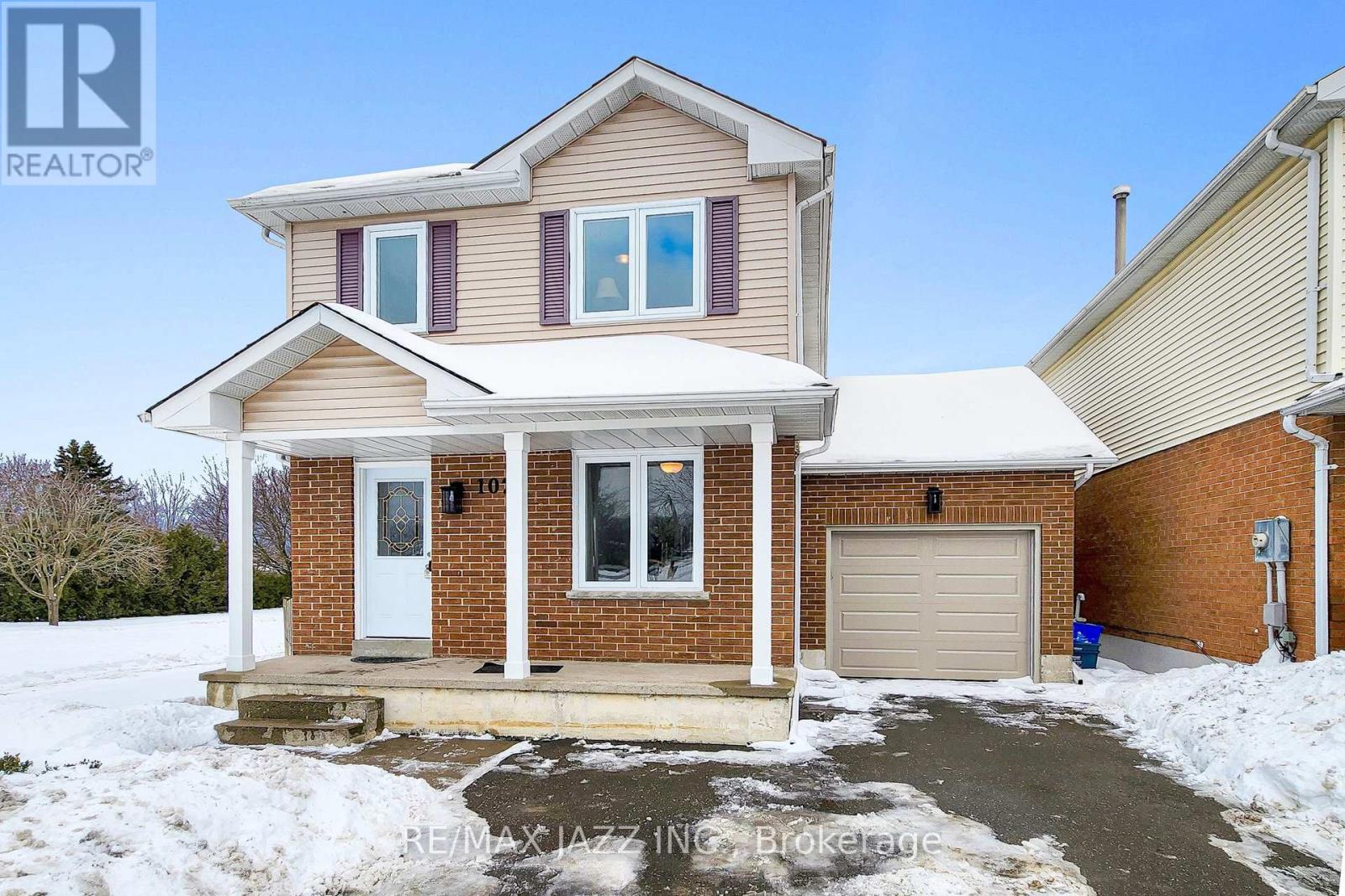 102 Penfound Drive, Clarington, Ontario  L1C 4B8 - Photo 3 - E13144356