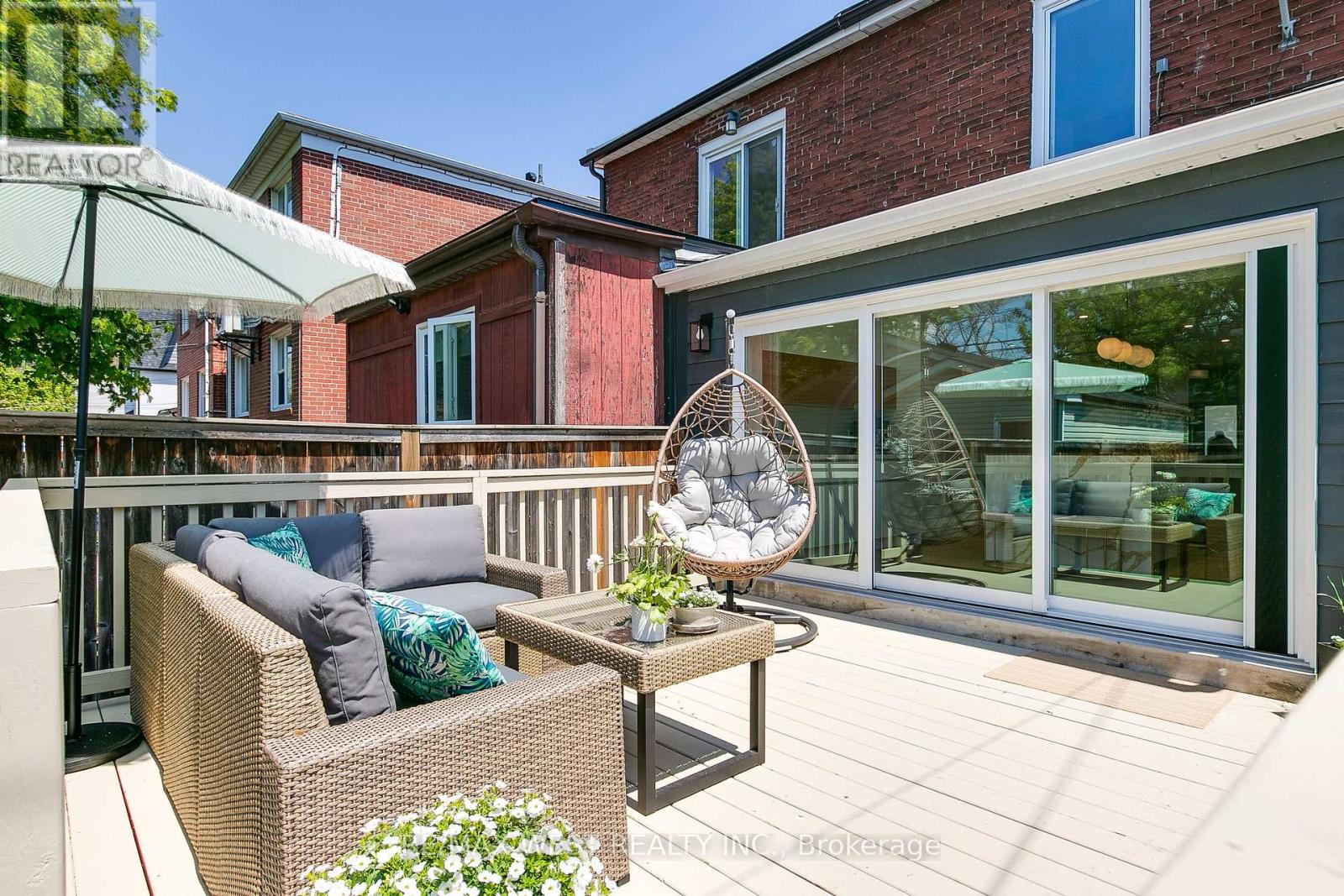 106 Brookside Avenue, Toronto, Ontario M6S 4G9 - Photo 10 - W13143862