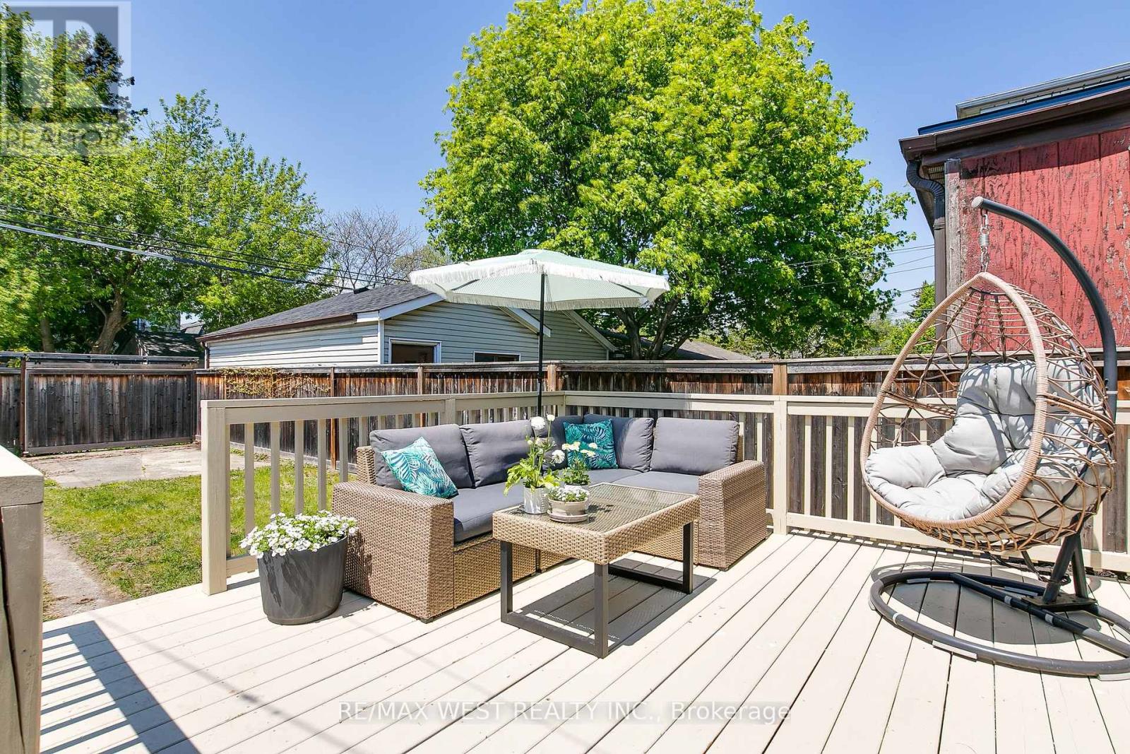 106 Brookside Avenue, Toronto, Ontario M6S 4G9 - Photo 11 - W13143862