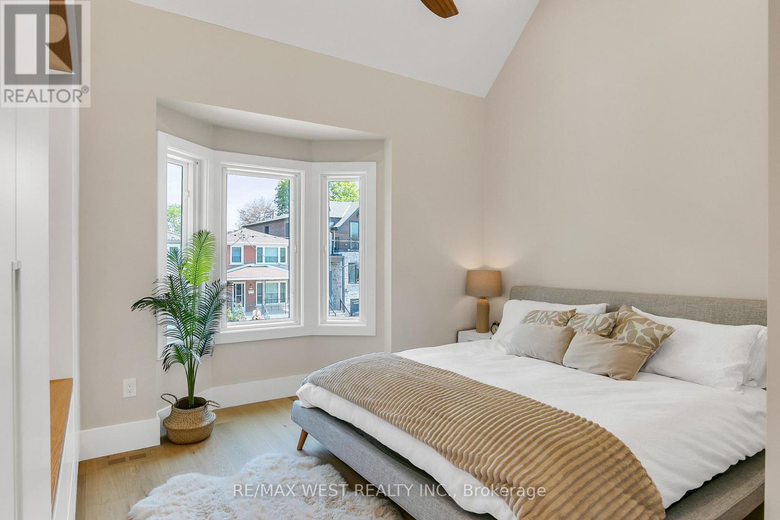 106 Brookside Avenue, Toronto, Ontario M6S 4G9 - Photo 12 - W13143862