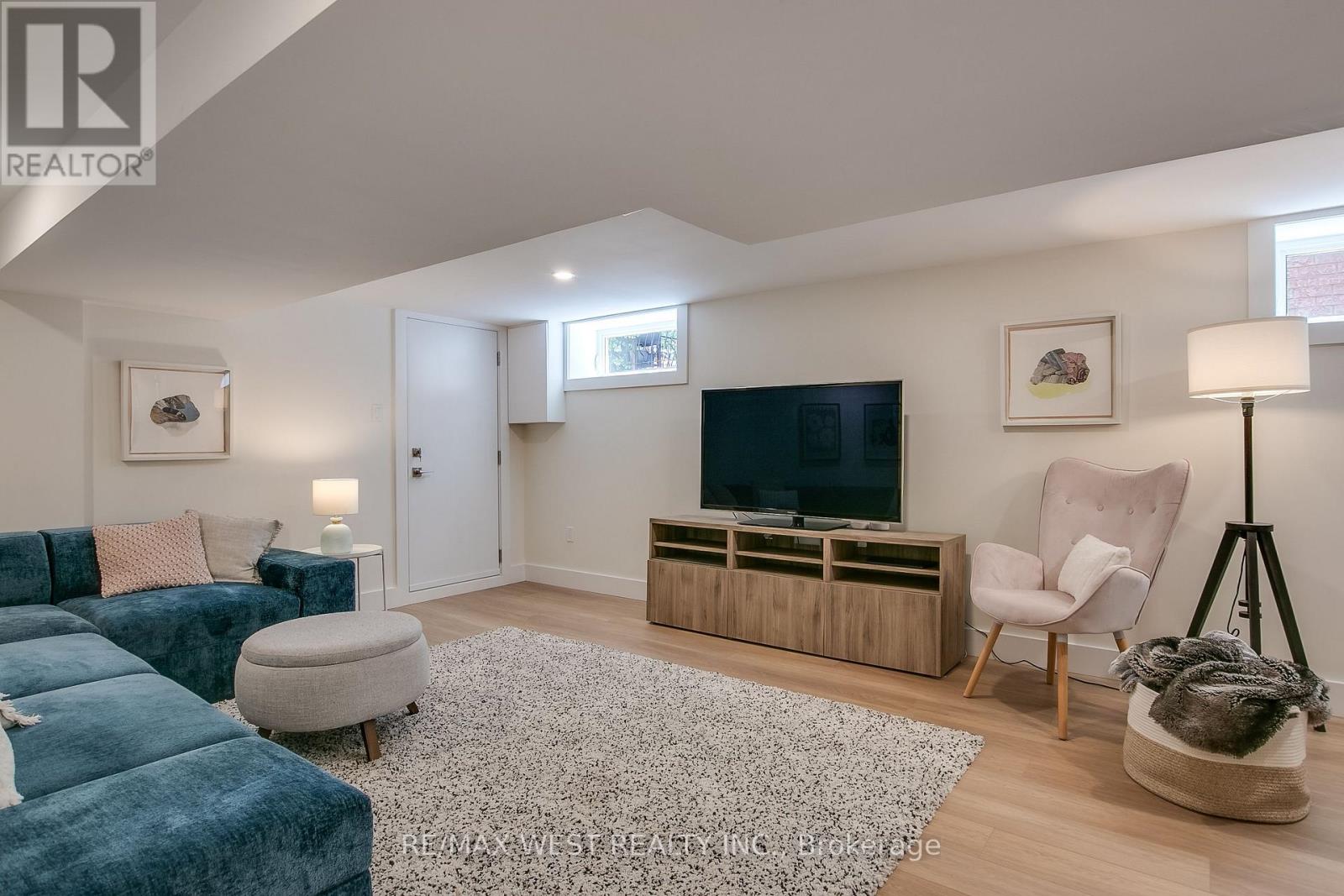 106 Brookside Avenue, Toronto, Ontario M6S 4G9 - Photo 18 - W13143862