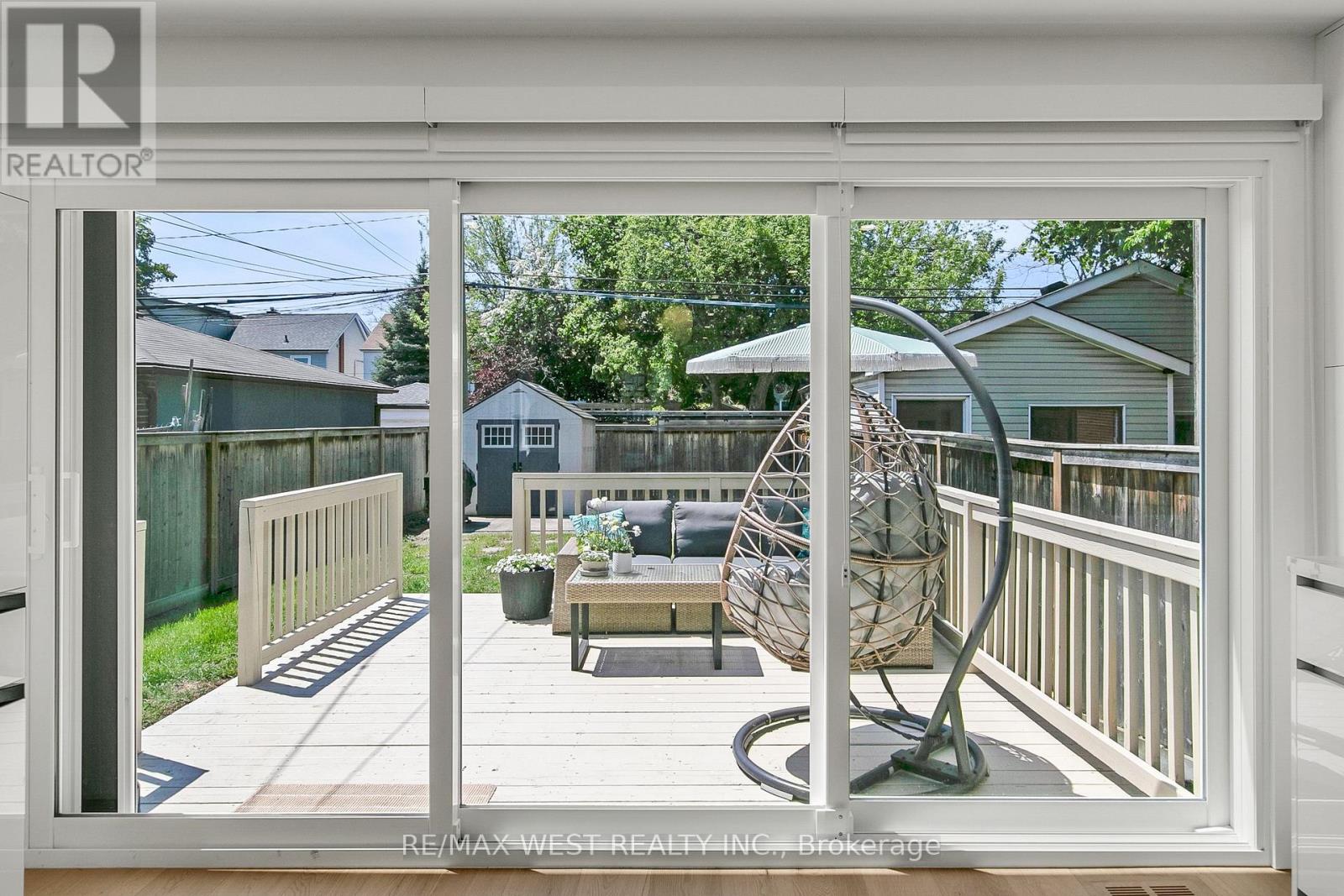 106 Brookside Avenue, Toronto, Ontario M6S 4G9 - Photo 9 - W13143862