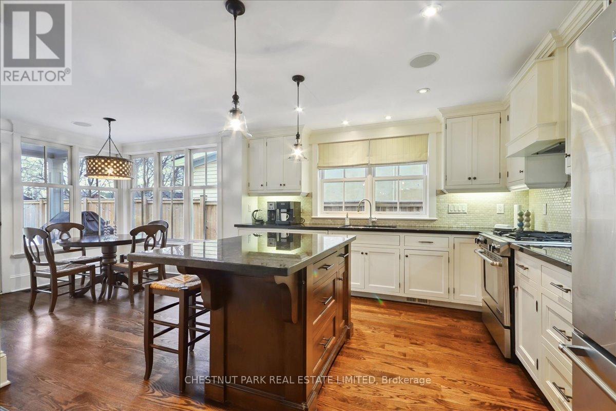276 Spruce Street, Oakville, Ontario  L6J 2G7 - Photo 12 - W13143910