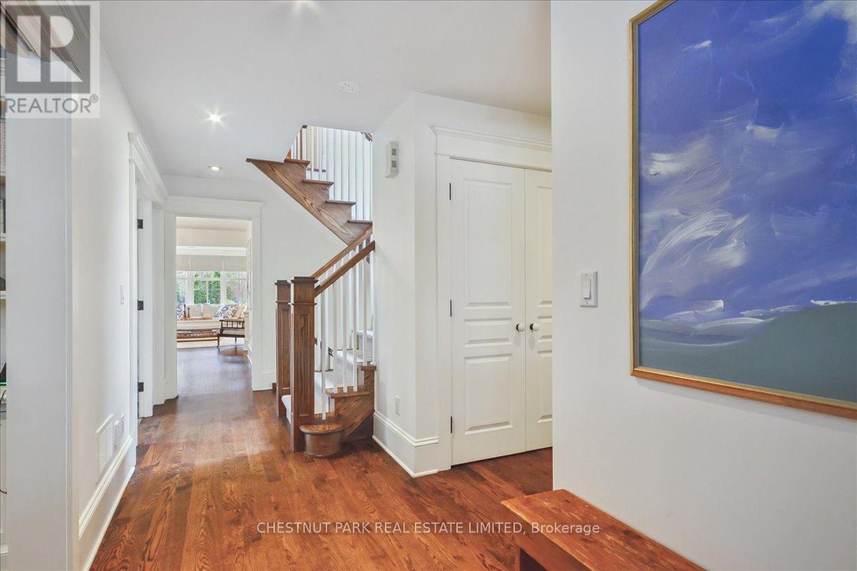 276 Spruce Street, Oakville, Ontario  L6J 2G7 - Photo 5 - W13143910