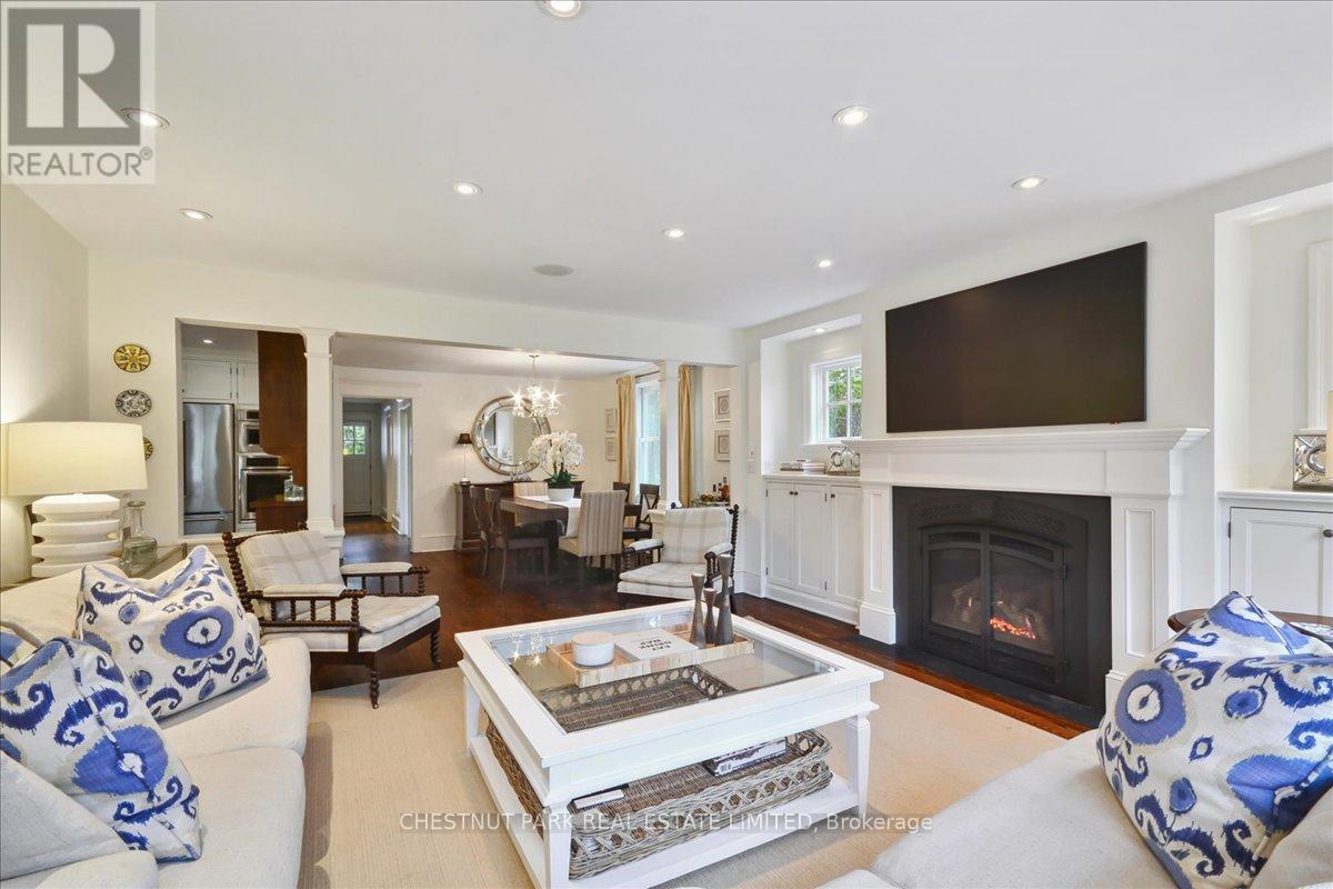 276 Spruce Street, Oakville, Ontario  L6J 2G7 - Photo 9 - W13143910