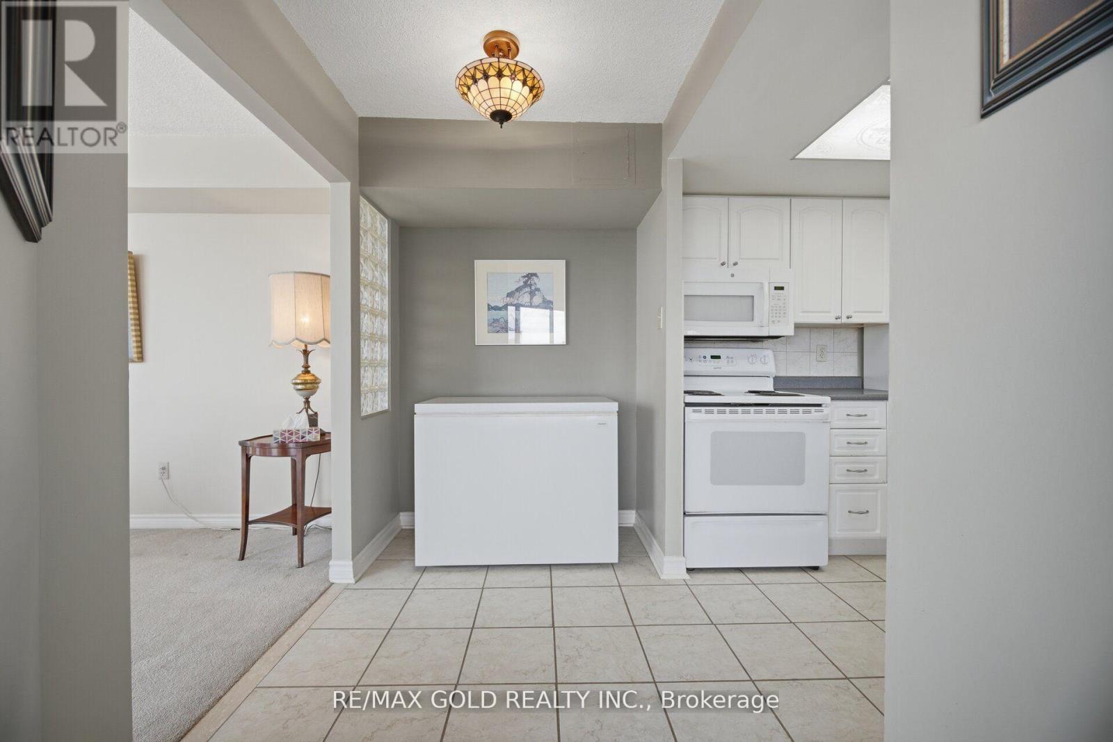 908 - 2091 Hurontario Street, Mississauga, Ontario  L5A 4E6 - Photo 6 - W13143980