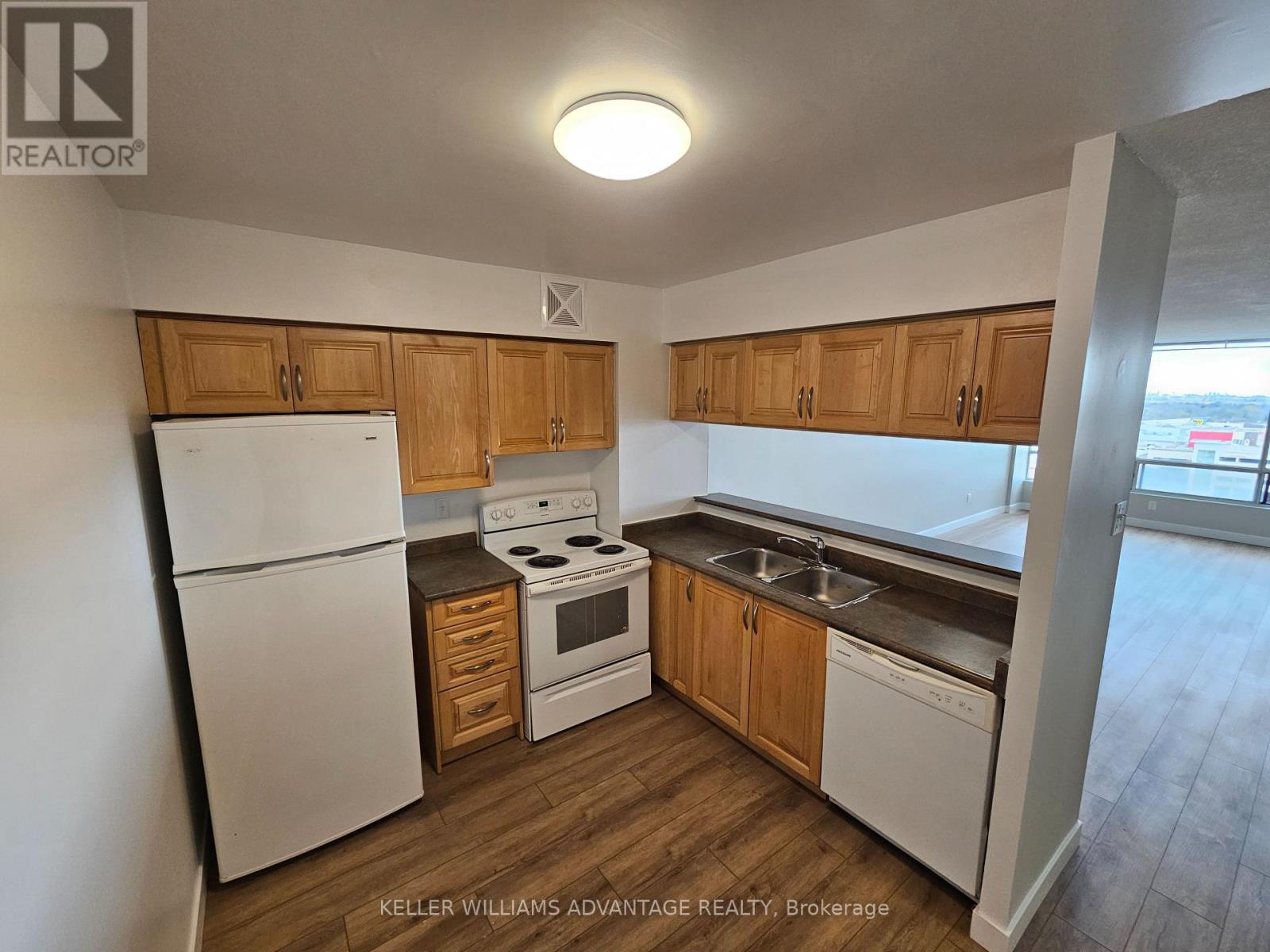 1108 - 26 Hanover Road, Brampton, Ontario  L6S 4T2 - Photo 4 - W13144010