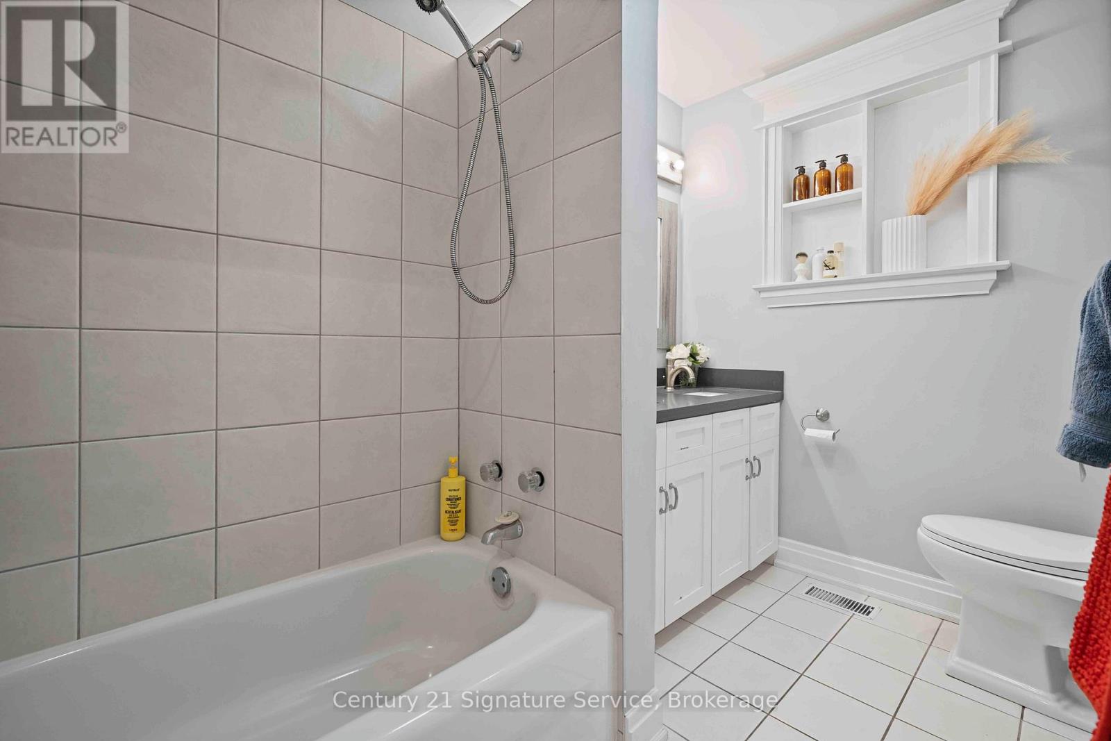 2173 Greenhurst Avenue, Mississauga, Ontario  L4X 1J5 - Photo 18 - W13144014