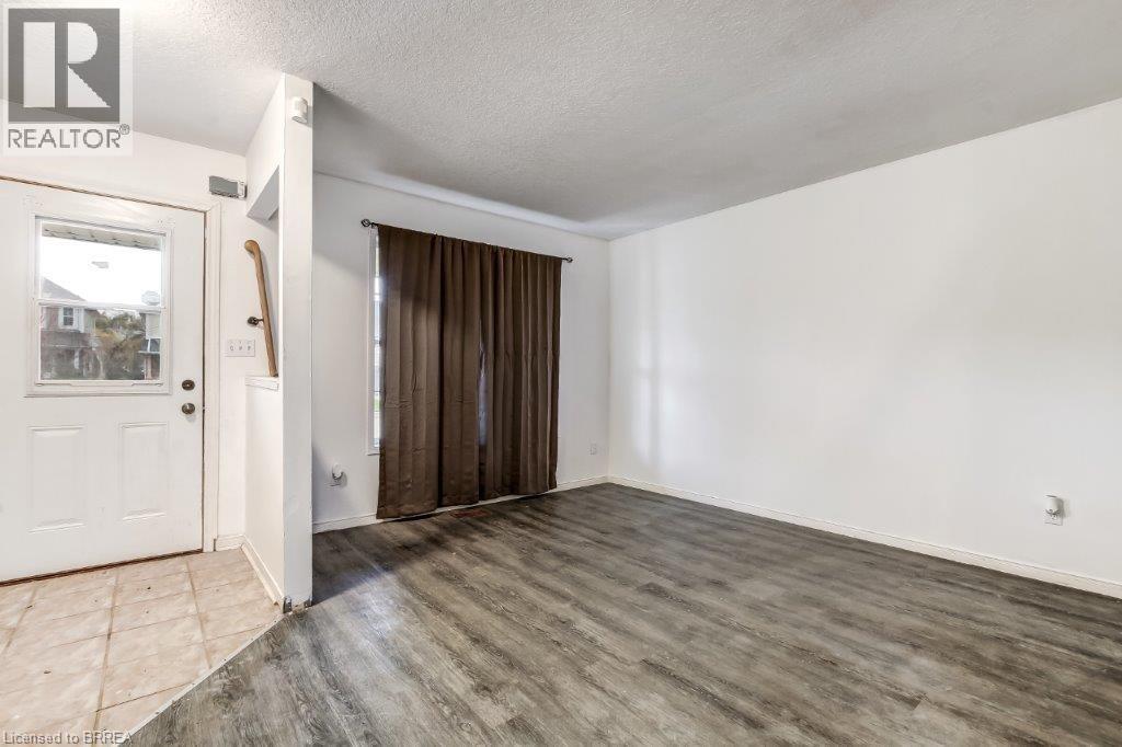 17 Stowe Terrace, Brantford, Ontario  N3T 6P4 - Photo 2 - 40831409