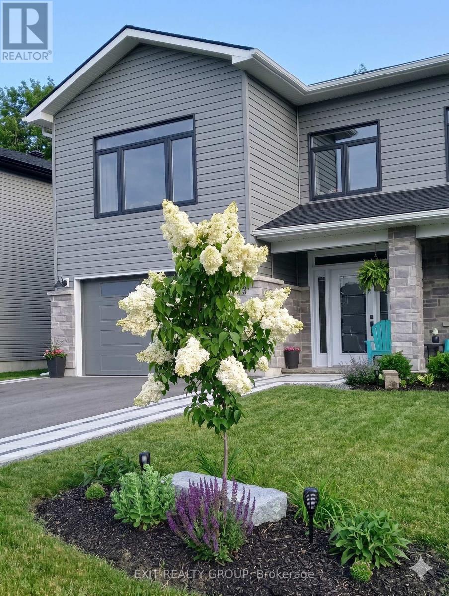 53 MEAGAN LANE, Quinte West, Ontario