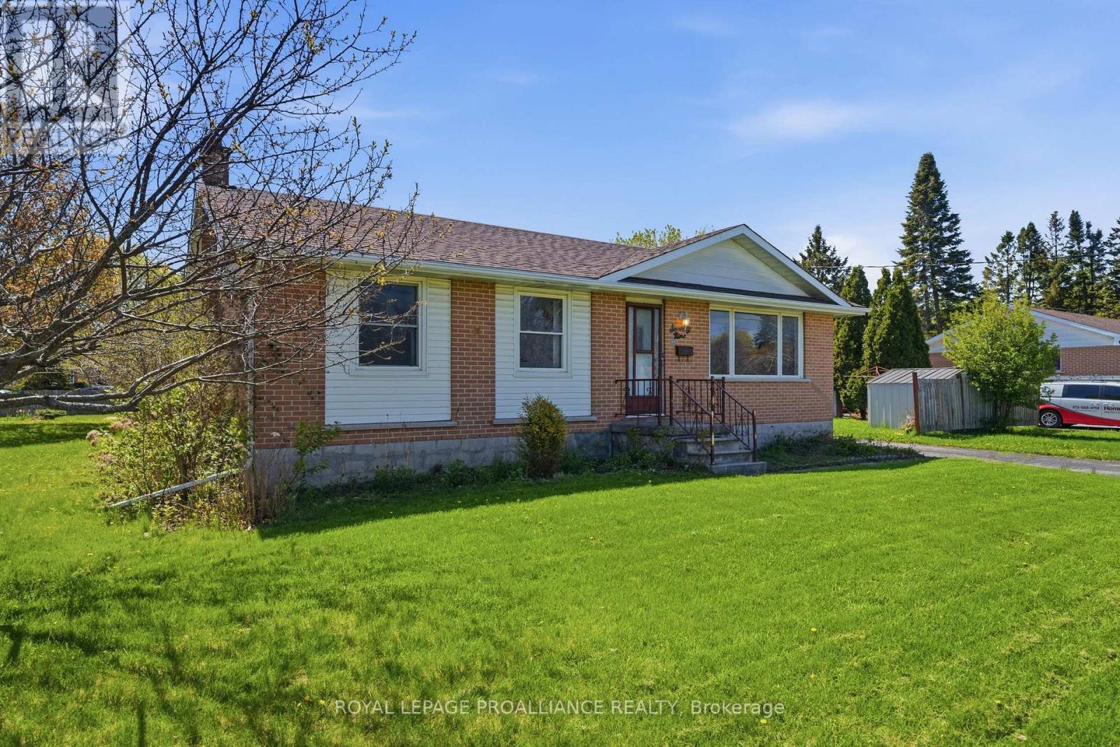 79 Cascade Boulevard, Belleville, Ontario  K8P 4L6 - Photo 1 - X13144144