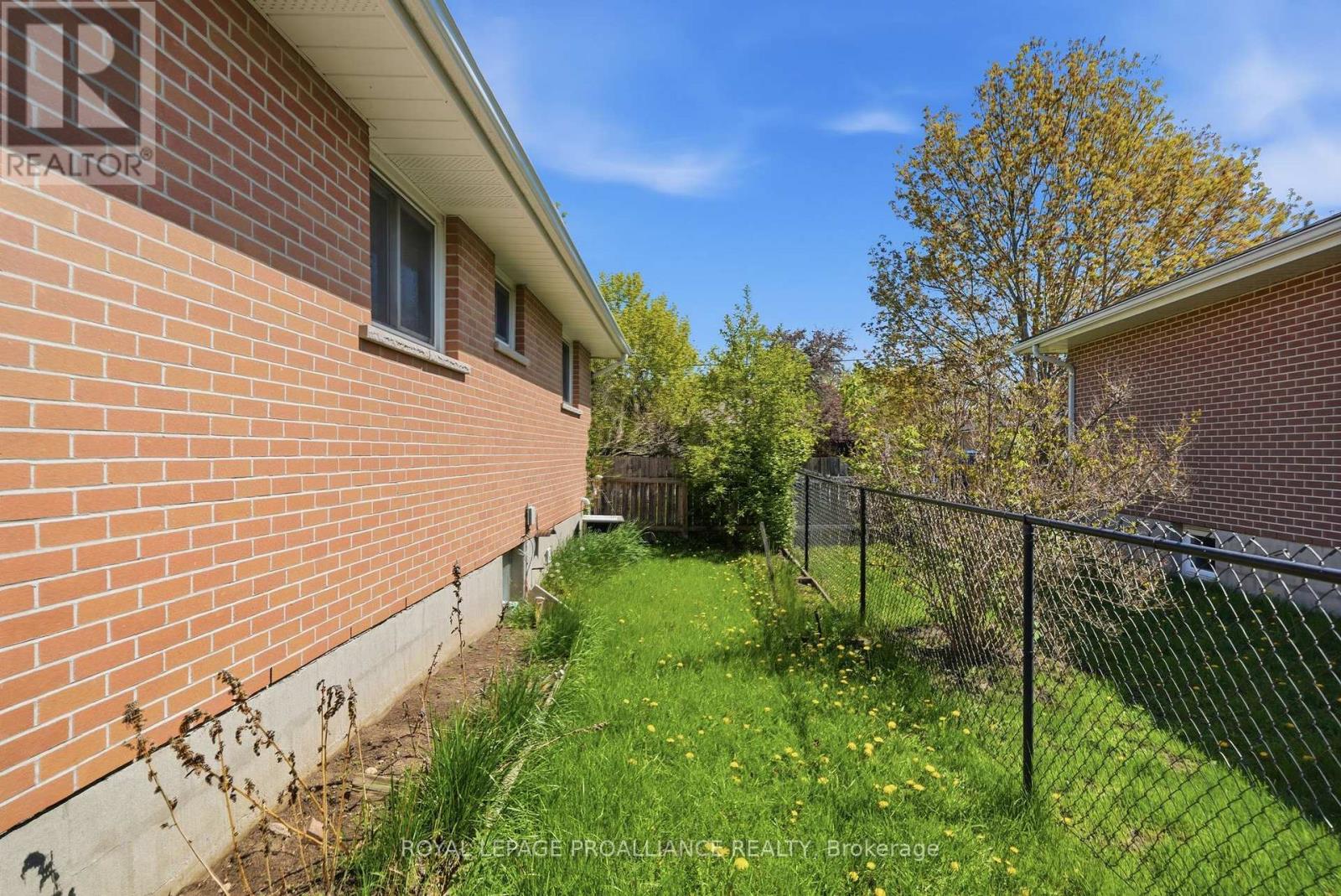 79 Cascade Boulevard, Belleville, Ontario  K8P 4L6 - Photo 38 - X13144144