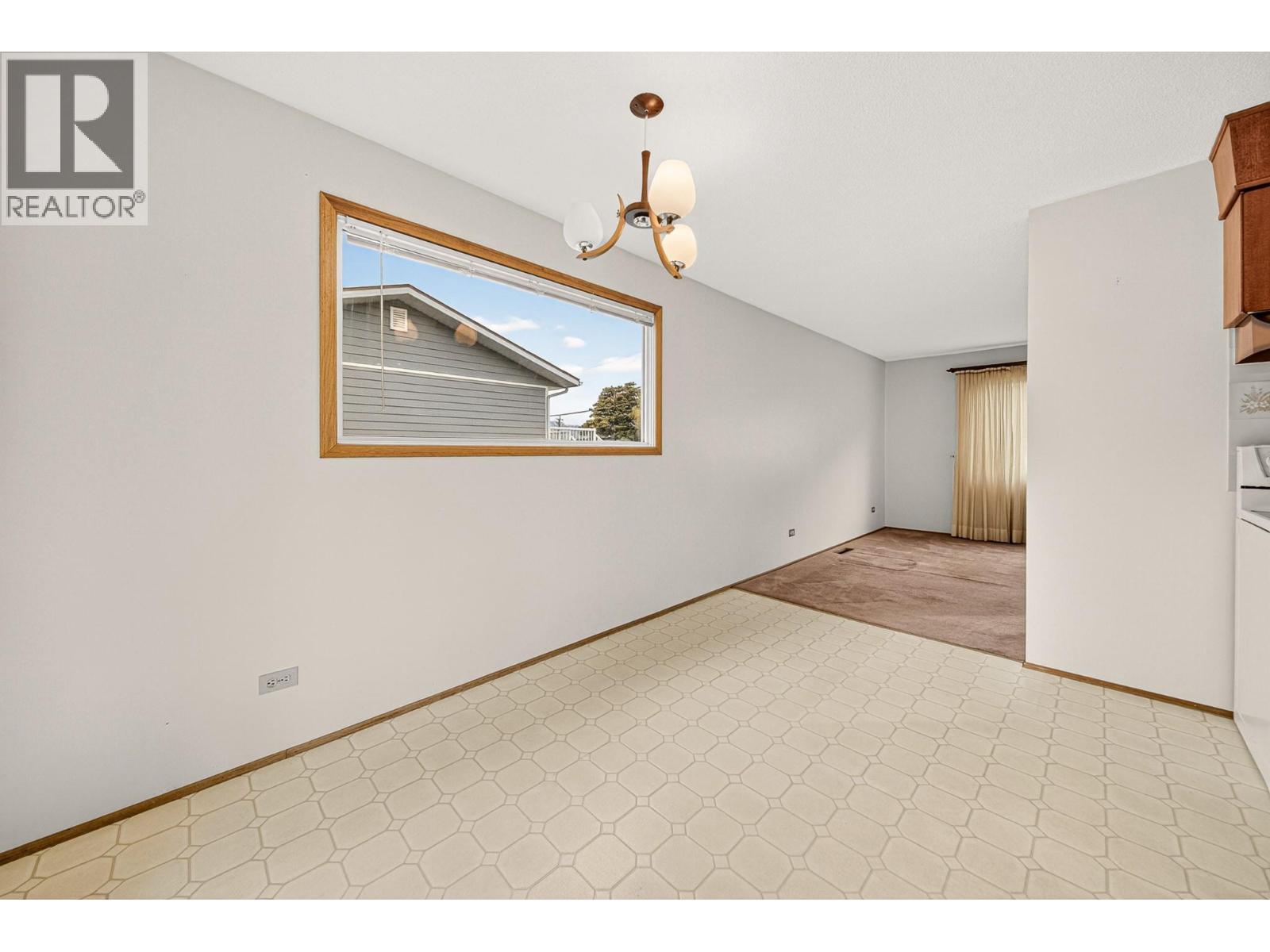 157 Pine Avenue, Sparwood, British Columbia  V0B 2G0 - Photo 13 - 10386764