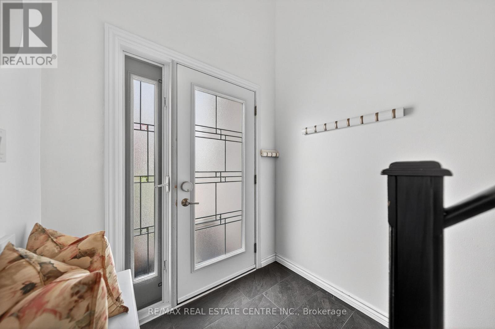 8 Esther Avenue, Cambridge, Ontario  N1S 4L6 - Photo 4 - X13143974