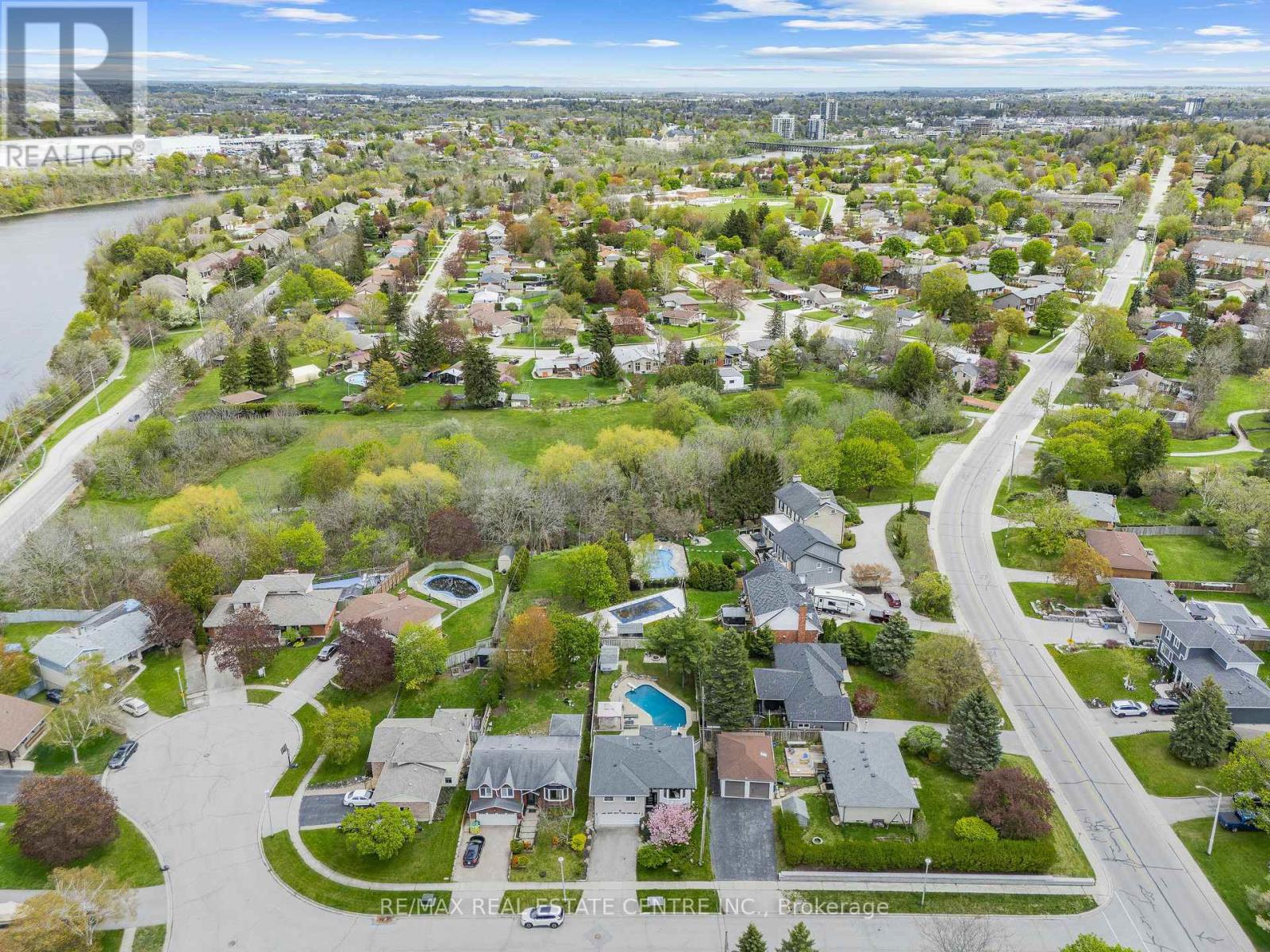 8 Esther Avenue, Cambridge, Ontario  N1S 4L6 - Photo 47 - X13143974