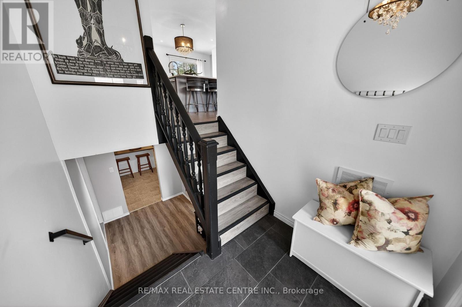 8 Esther Avenue, Cambridge, Ontario  N1S 4L6 - Photo 5 - X13143974