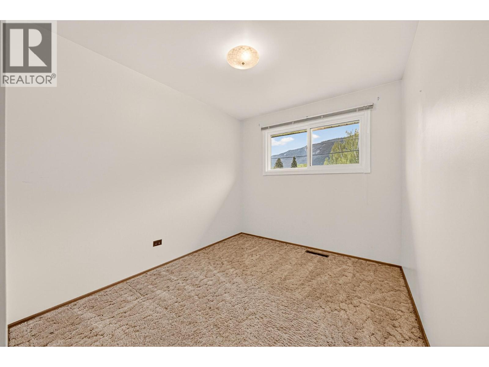 157 Pine Avenue, Sparwood, British Columbia  V0B 2G0 - Photo 32 - 10386764
