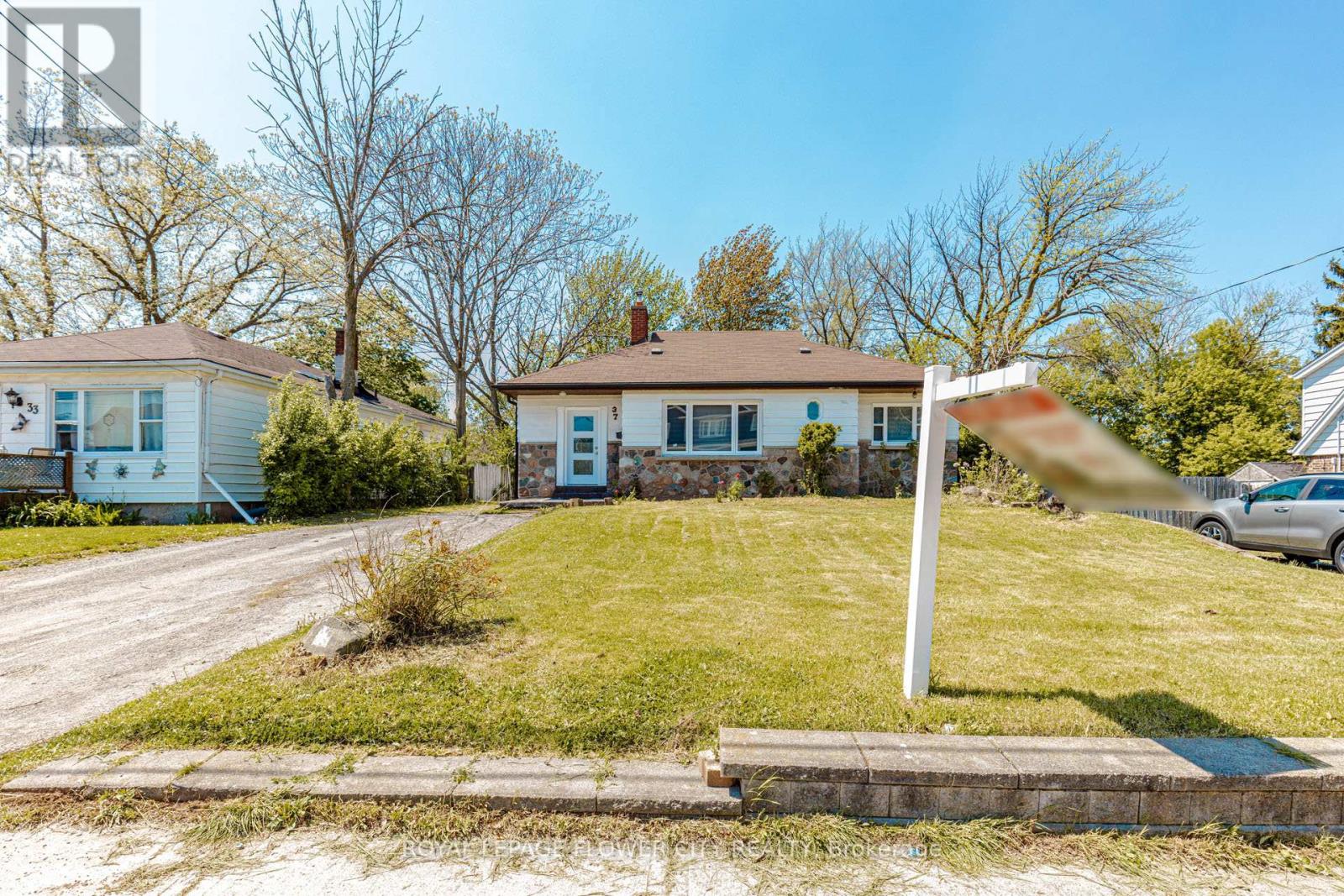 37 WARWICK ROAD, Hamilton, Ontario