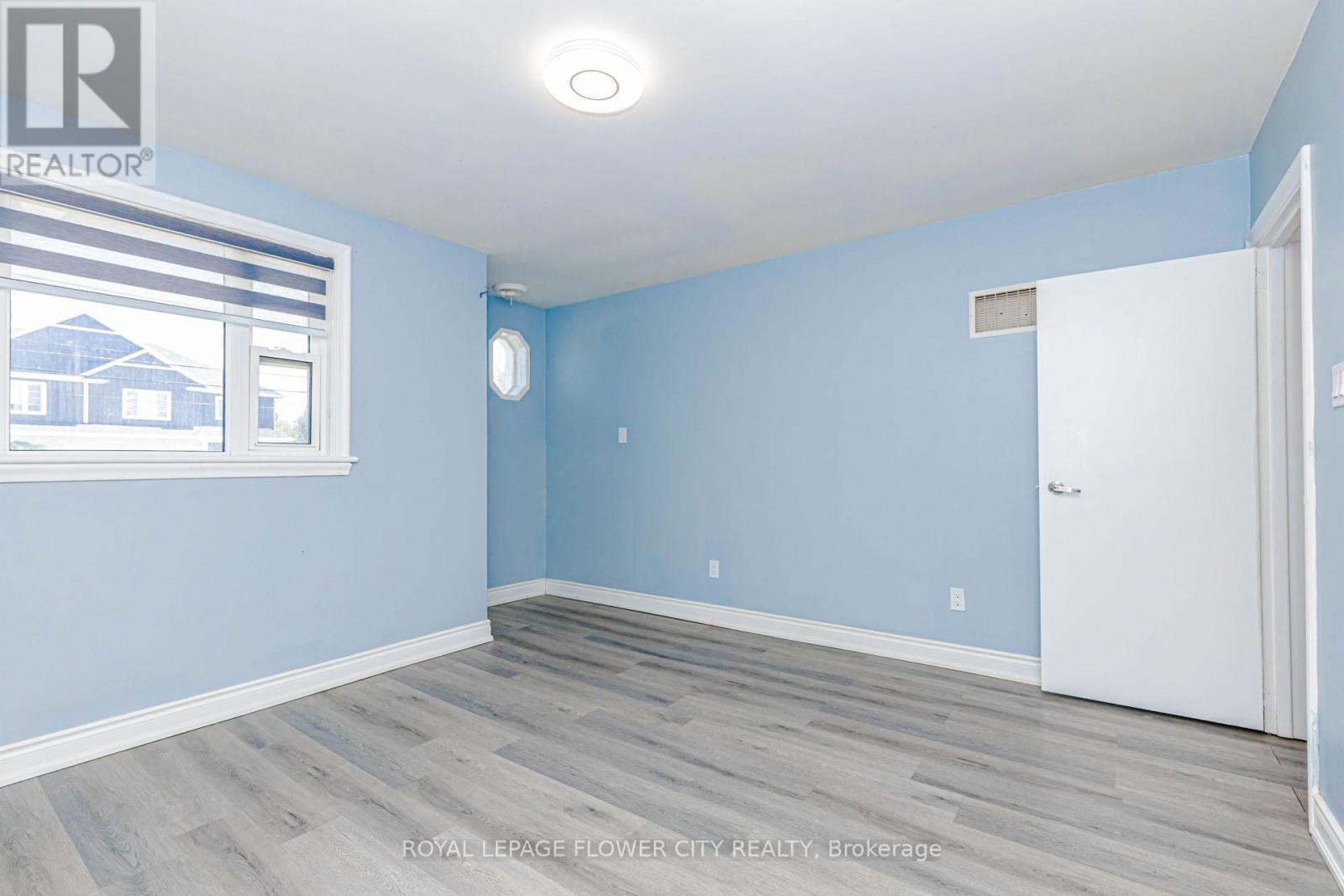 37 Warwick Road, Hamilton, Ontario L8E 1Y5 - Photo 20 - X13144006