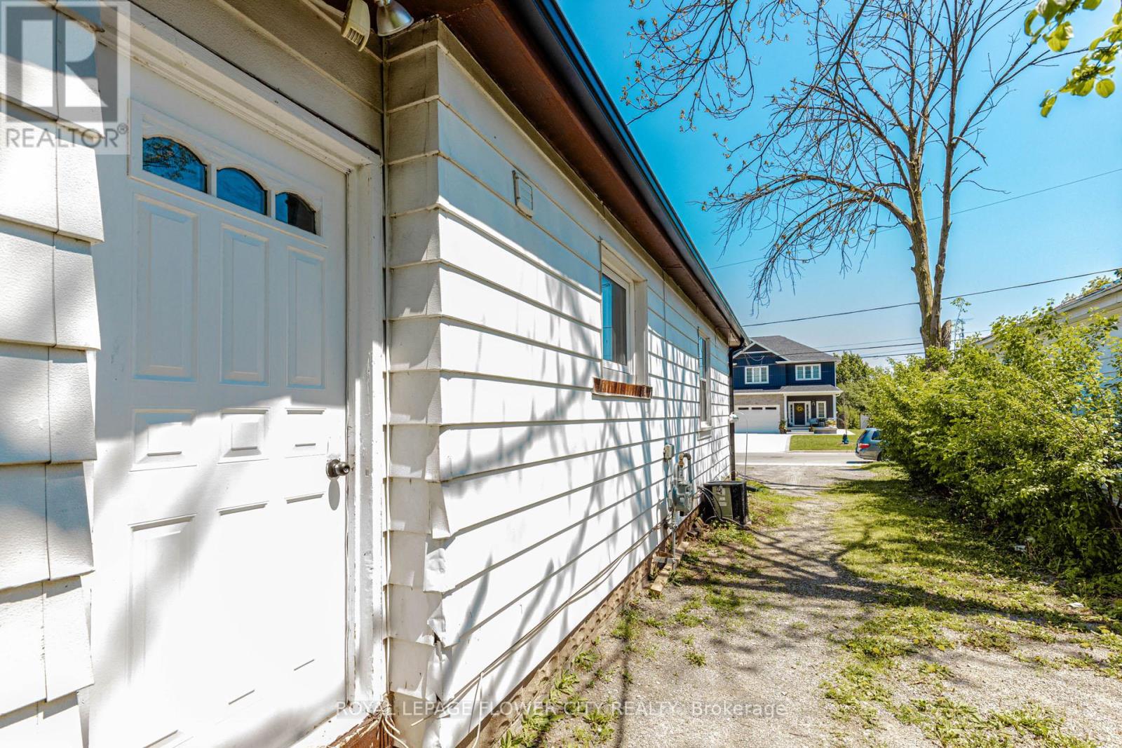 37 Warwick Road, Hamilton, Ontario L8E 1Y5 - Photo 28 - X13144006